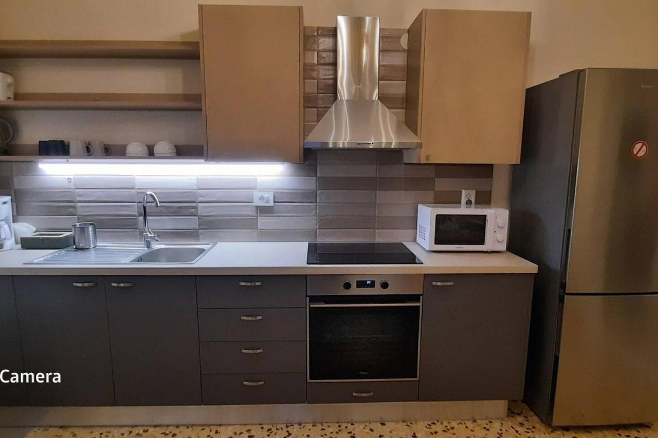Veneris Residence 3-Bed Apartment in Khania Exterior foto